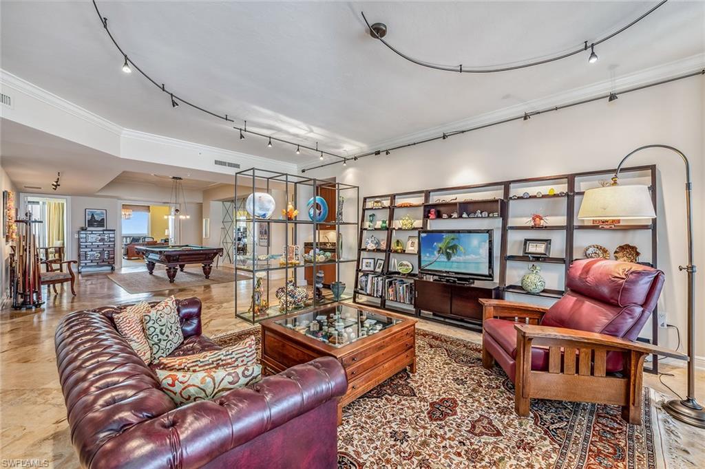 8787 Bay Colony DR PH 2004