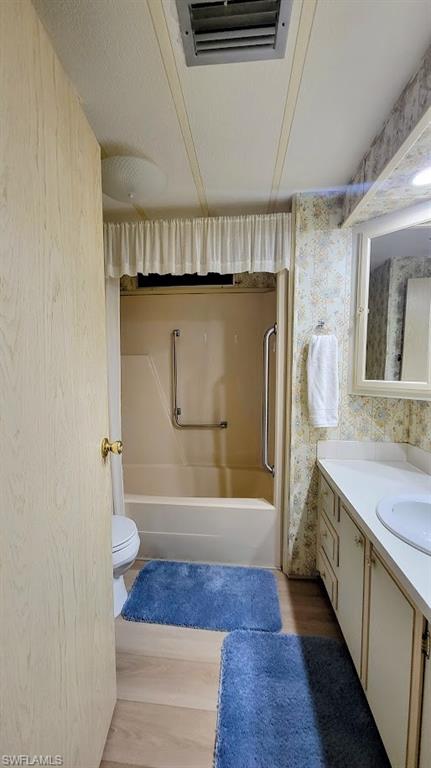 OAK PARK VILLAGE CO-OP INC - Residential