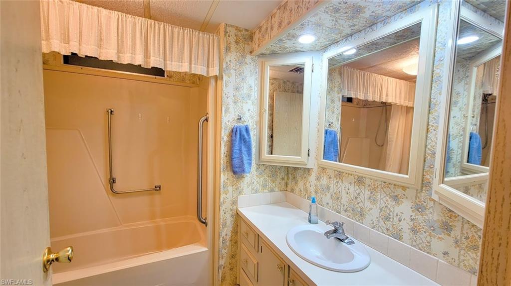 OAK PARK VILLAGE CO-OP INC - Residential