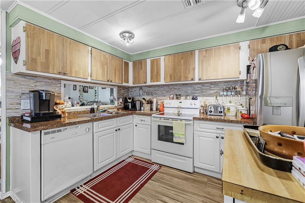 PINE ISLAND COVE - Residential