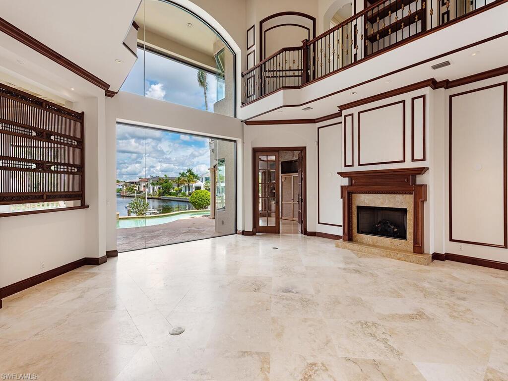 AQUALANE SHORES - Residential