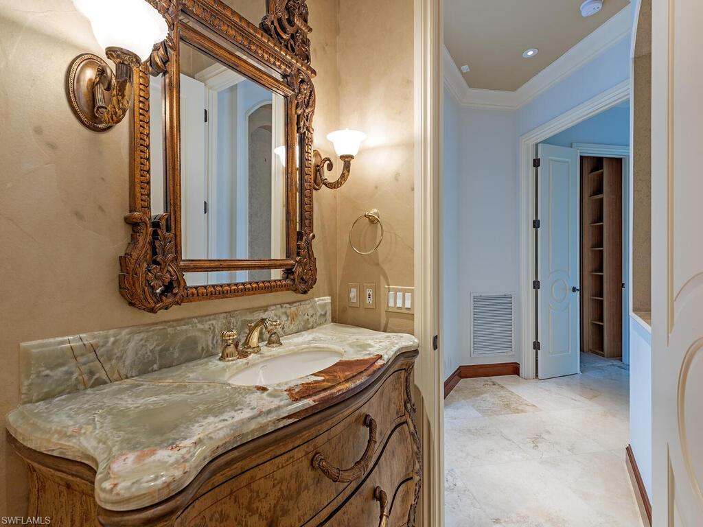 AQUALANE SHORES - Residential