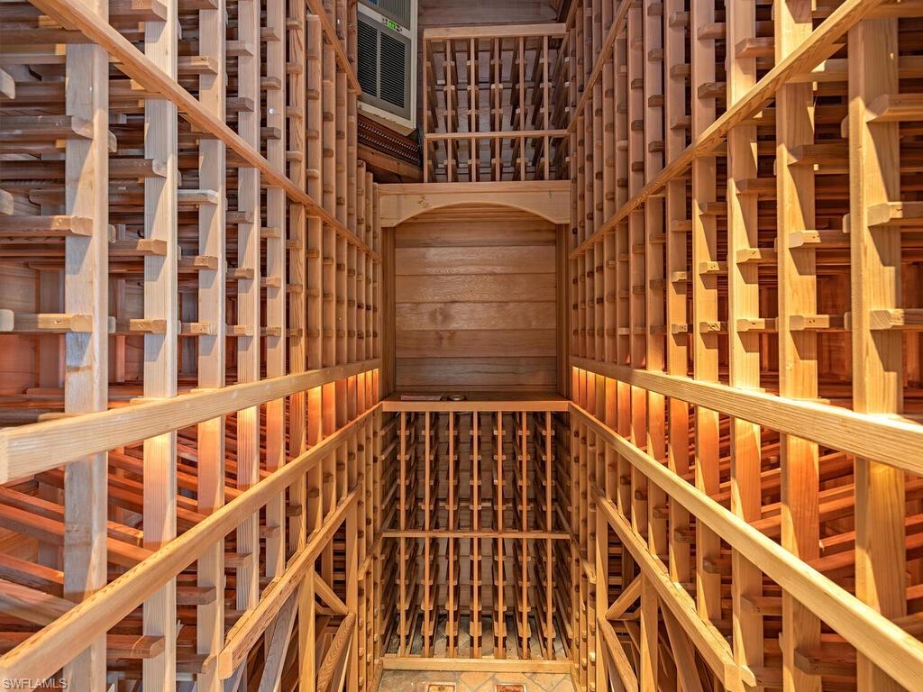 AQUALANE SHORES - Residential