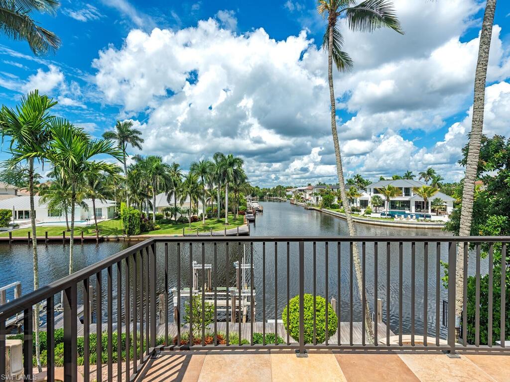 AQUALANE SHORES - Residential