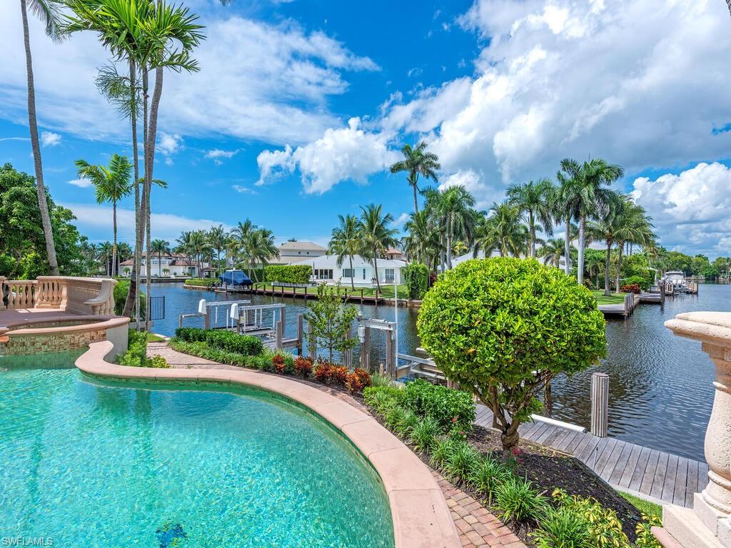 AQUALANE SHORES - Residential