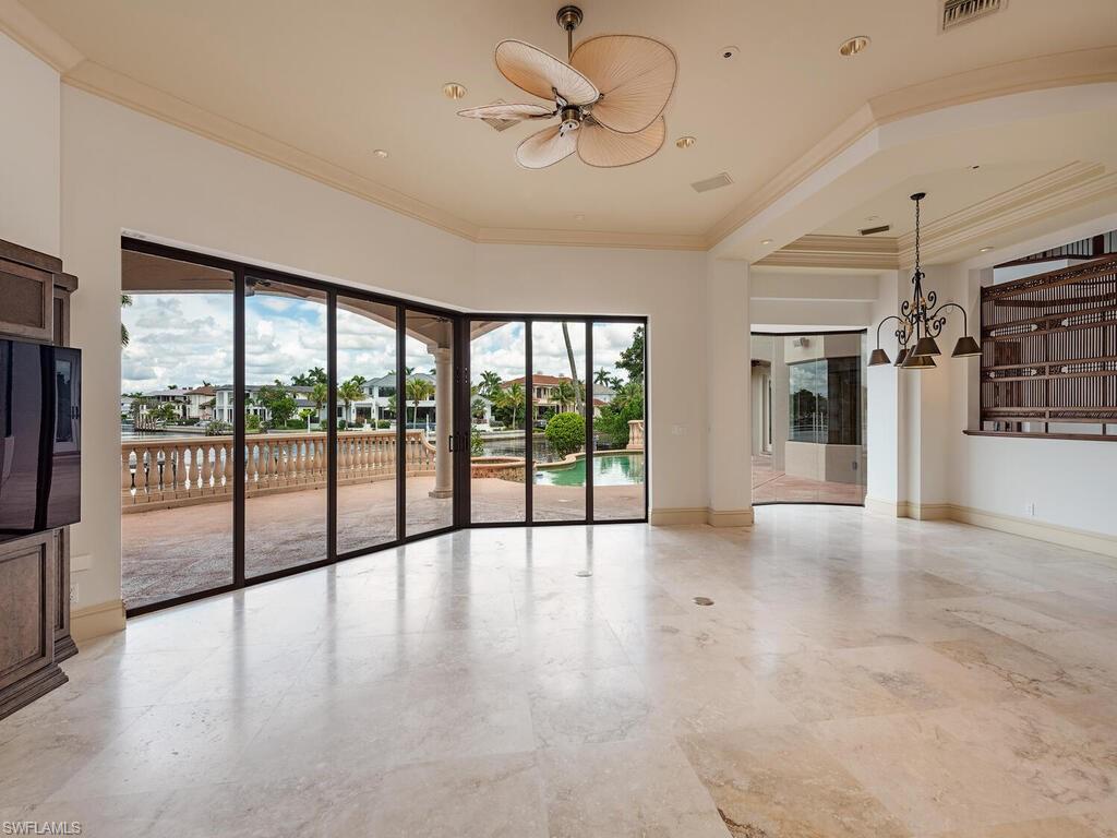 AQUALANE SHORES - Residential