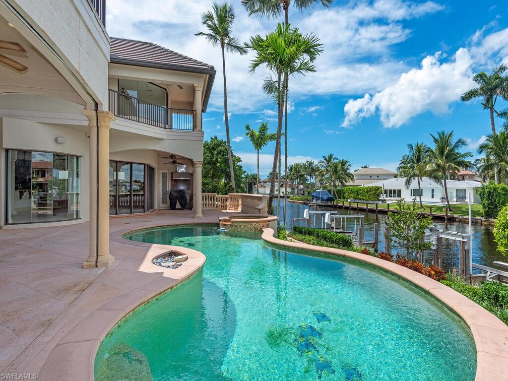 AQUALANE SHORES - Residential