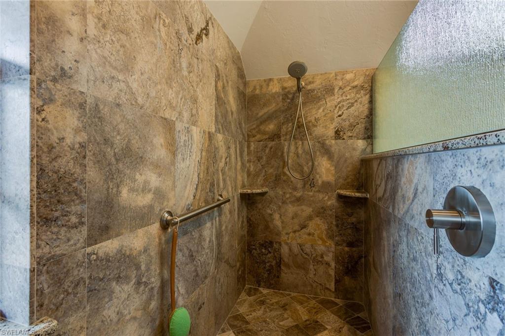 PALM ISLES - Residential