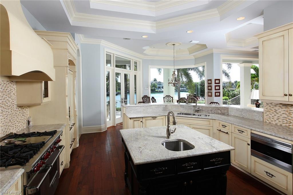 MOORINGS - Residential