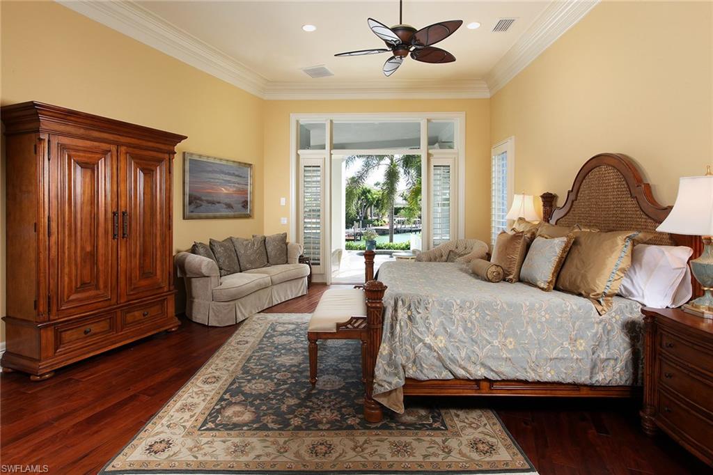 MOORINGS - Residential