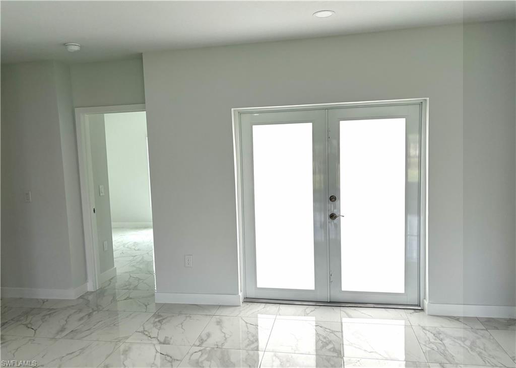 TWIN LAKE ESTATES - Residential