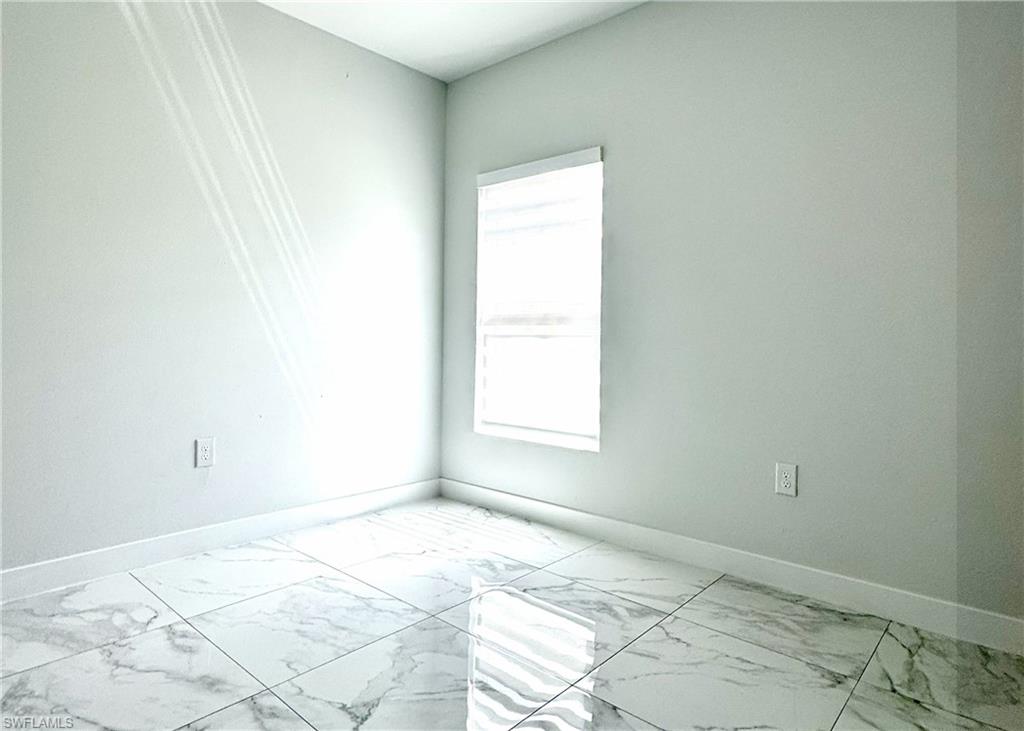 TWIN LAKE ESTATES - Residential