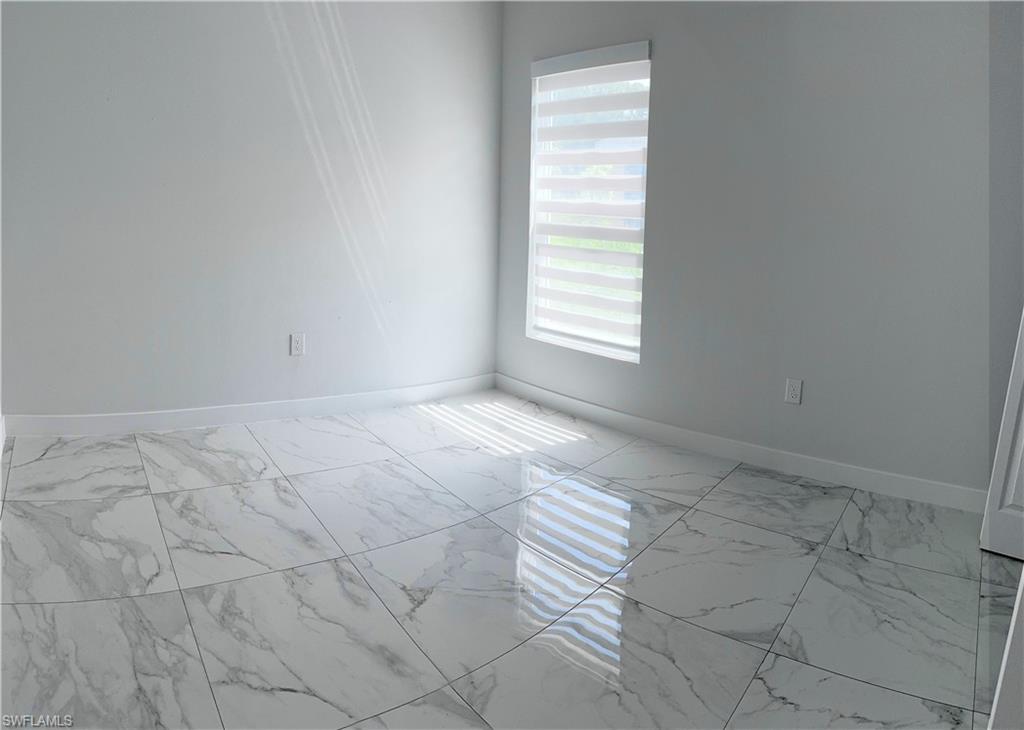 TWIN LAKE ESTATES - Residential