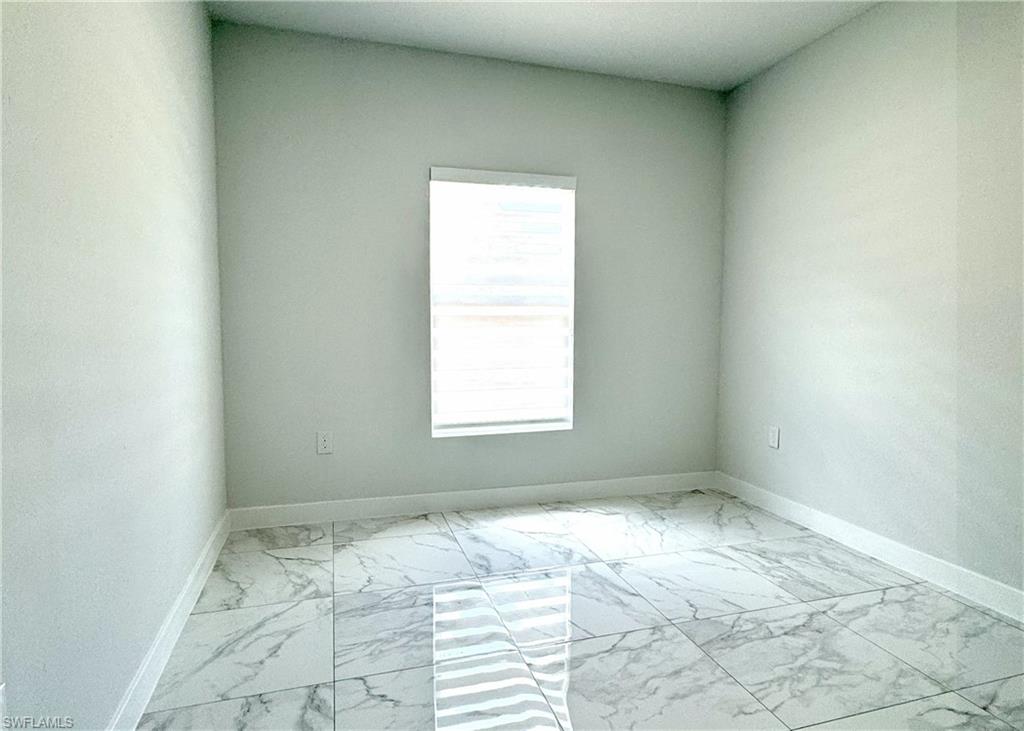 TWIN LAKE ESTATES - Residential