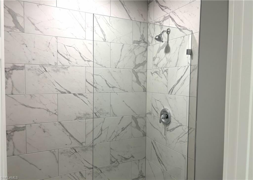 TWIN LAKE ESTATES - Residential