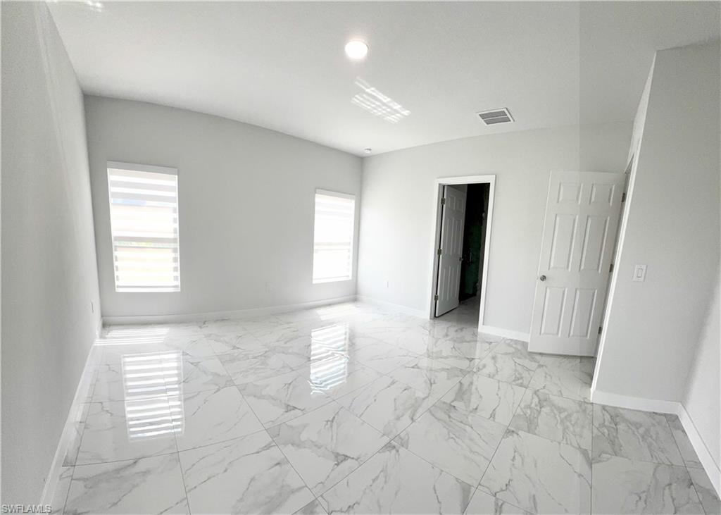 TWIN LAKE ESTATES - Residential