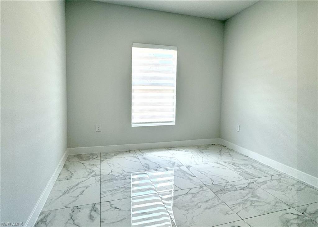 TWIN LAKE ESTATES - Residential