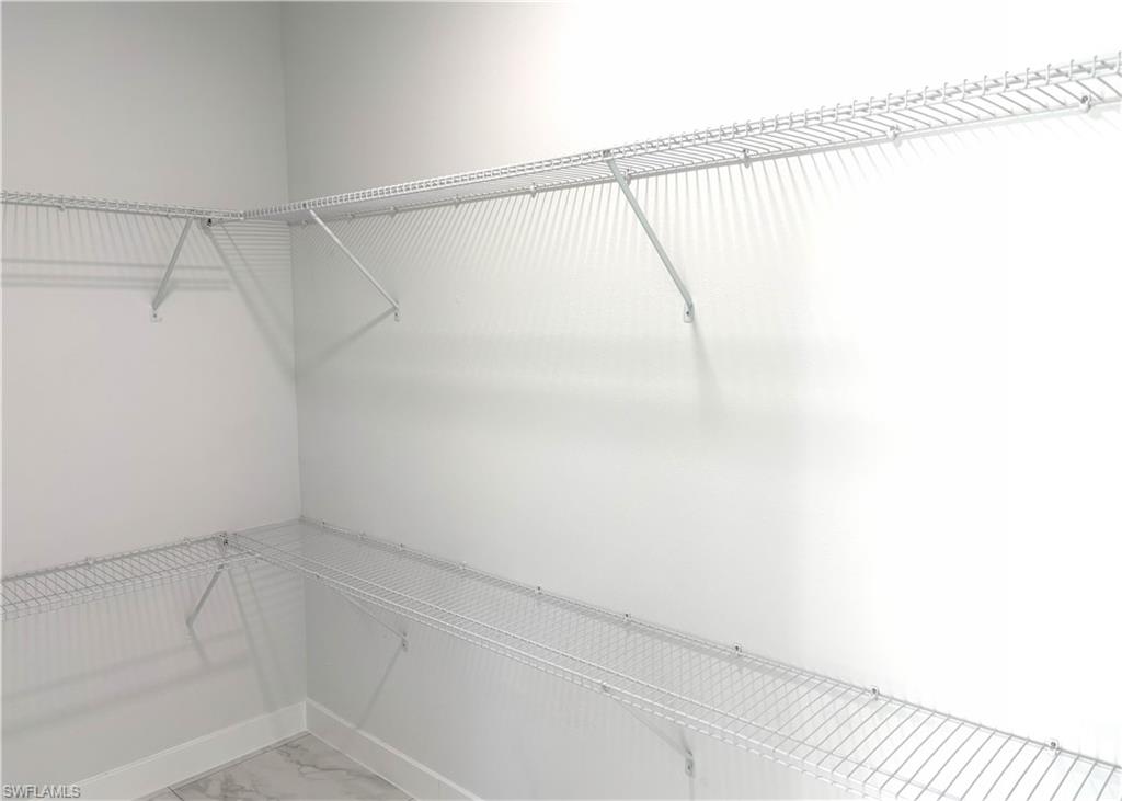 TWIN LAKE ESTATES - Residential