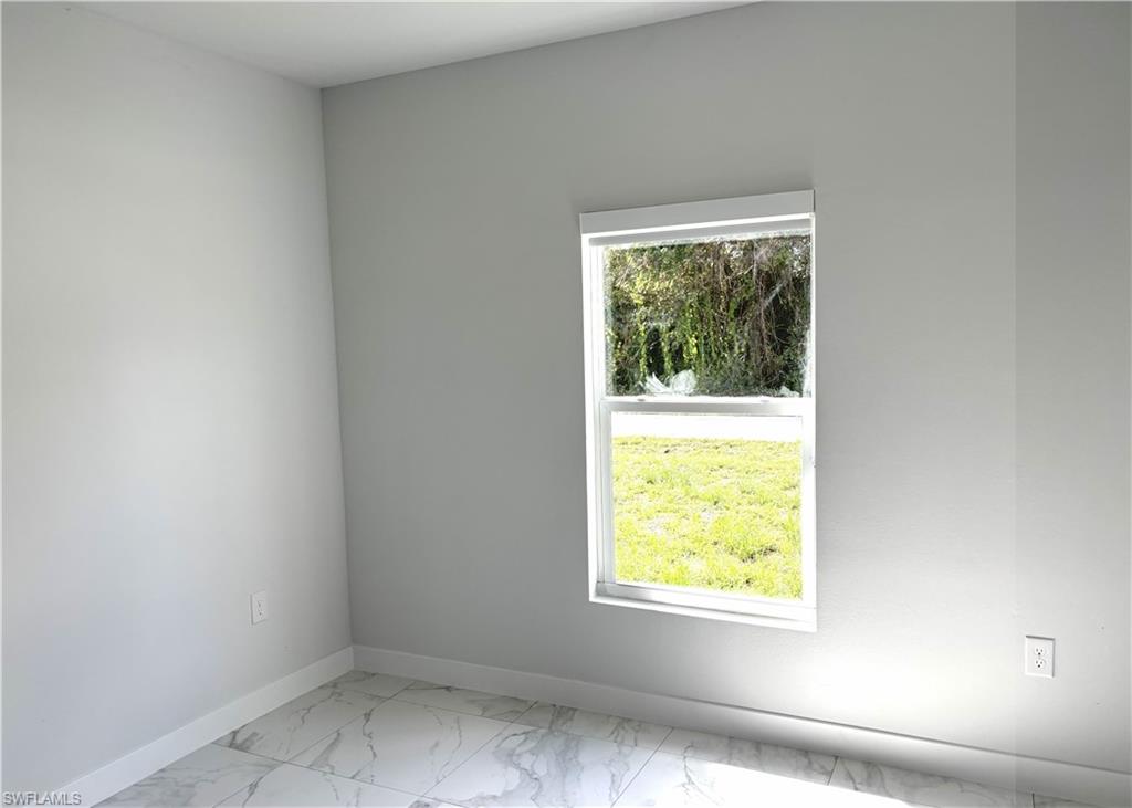 TWIN LAKE ESTATES - Residential