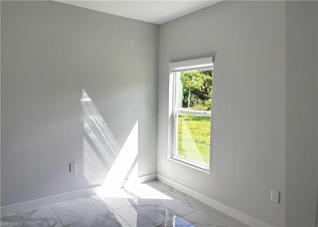 TWIN LAKE ESTATES - Residential