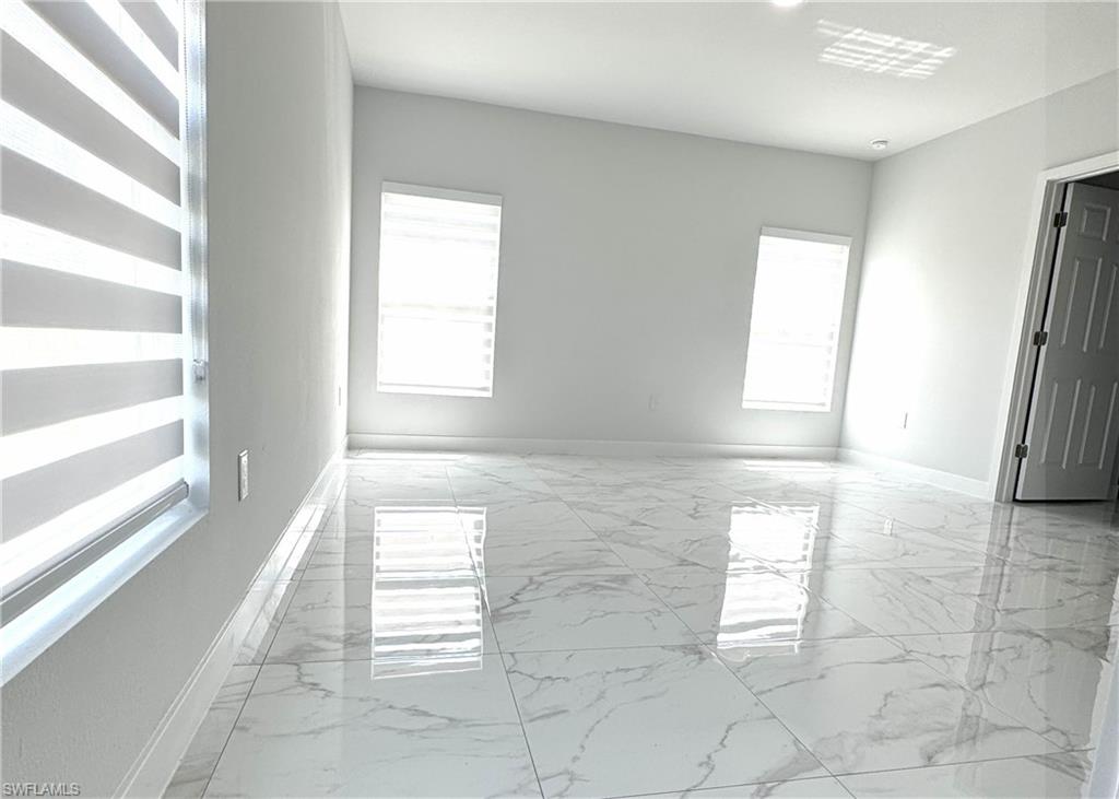 TWIN LAKE ESTATES - Residential