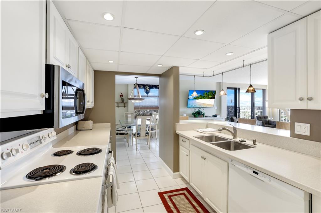 ROYAL SEAFARER - Residential