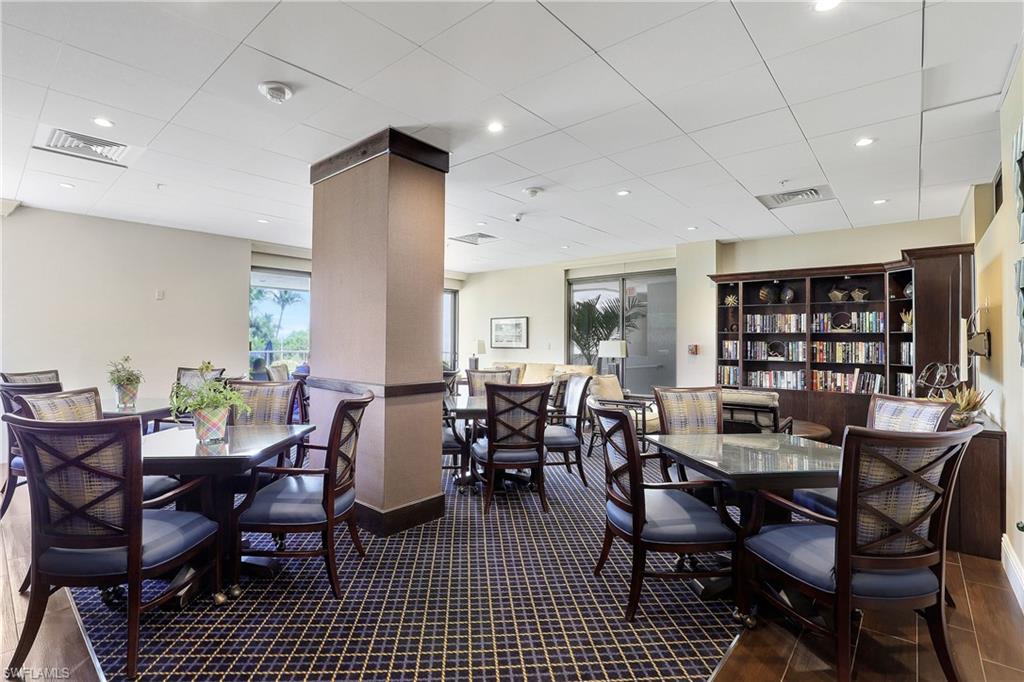 ROYAL SEAFARER - Residential