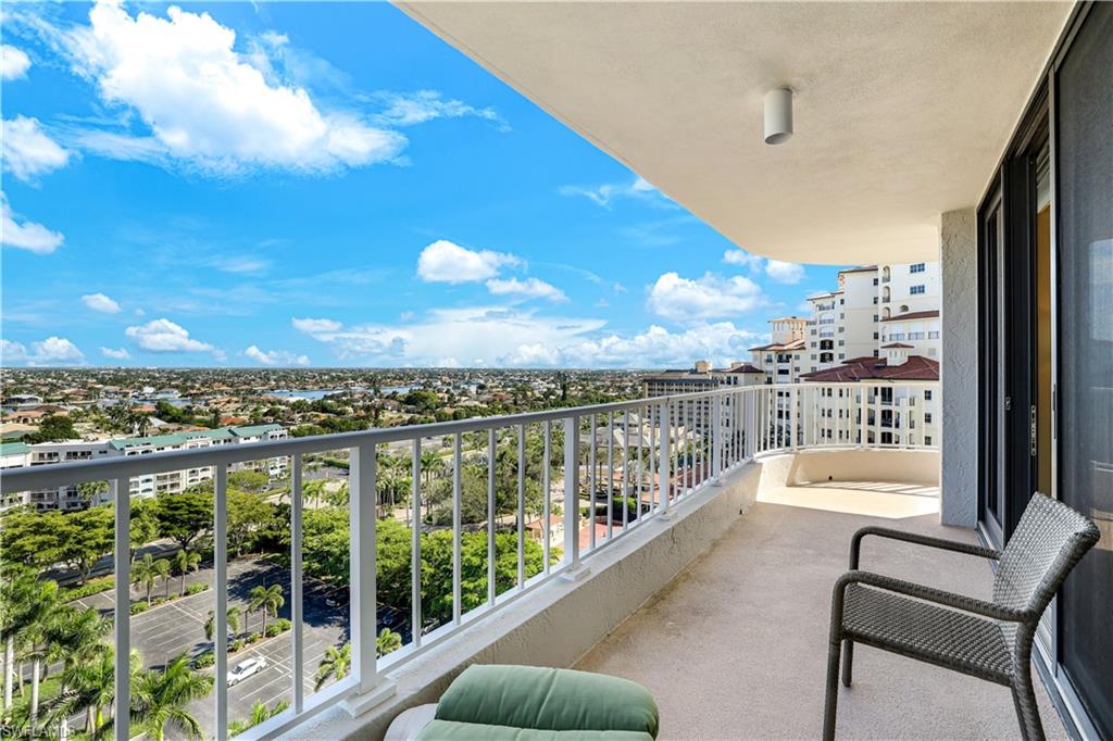 ROYAL SEAFARER - Residential