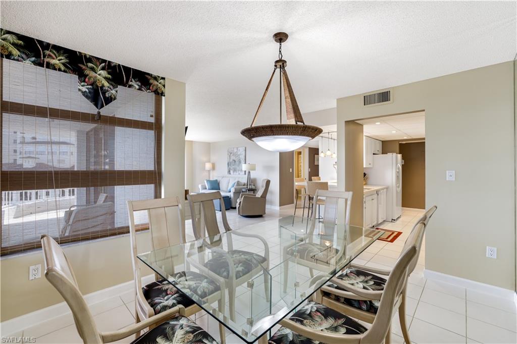 ROYAL SEAFARER - Residential