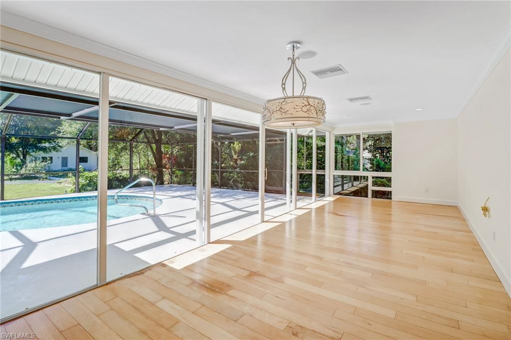 OAKES ESTATES - Residential