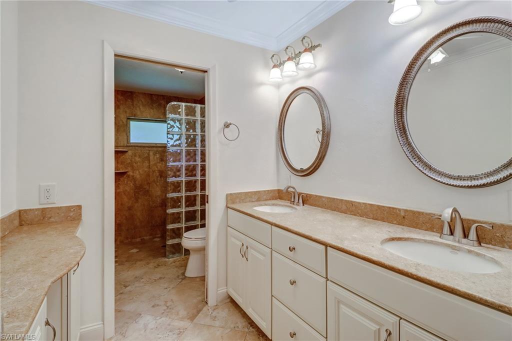 OAKES ESTATES - Residential