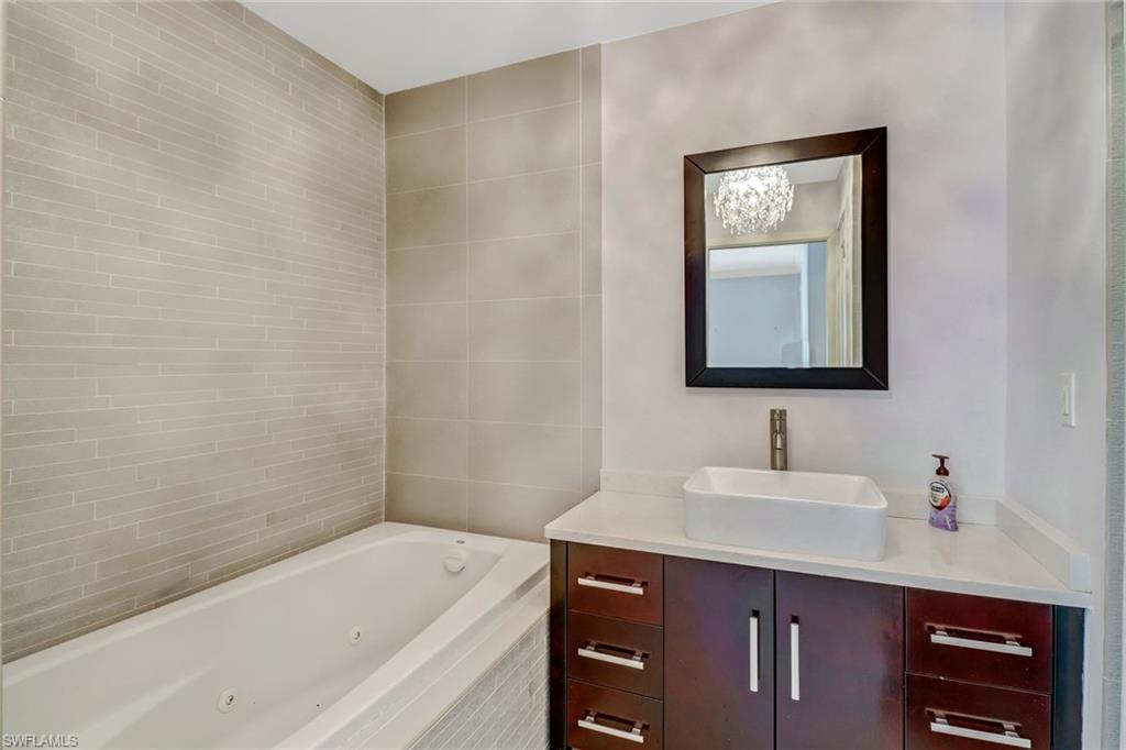 OAKES ESTATES - Residential