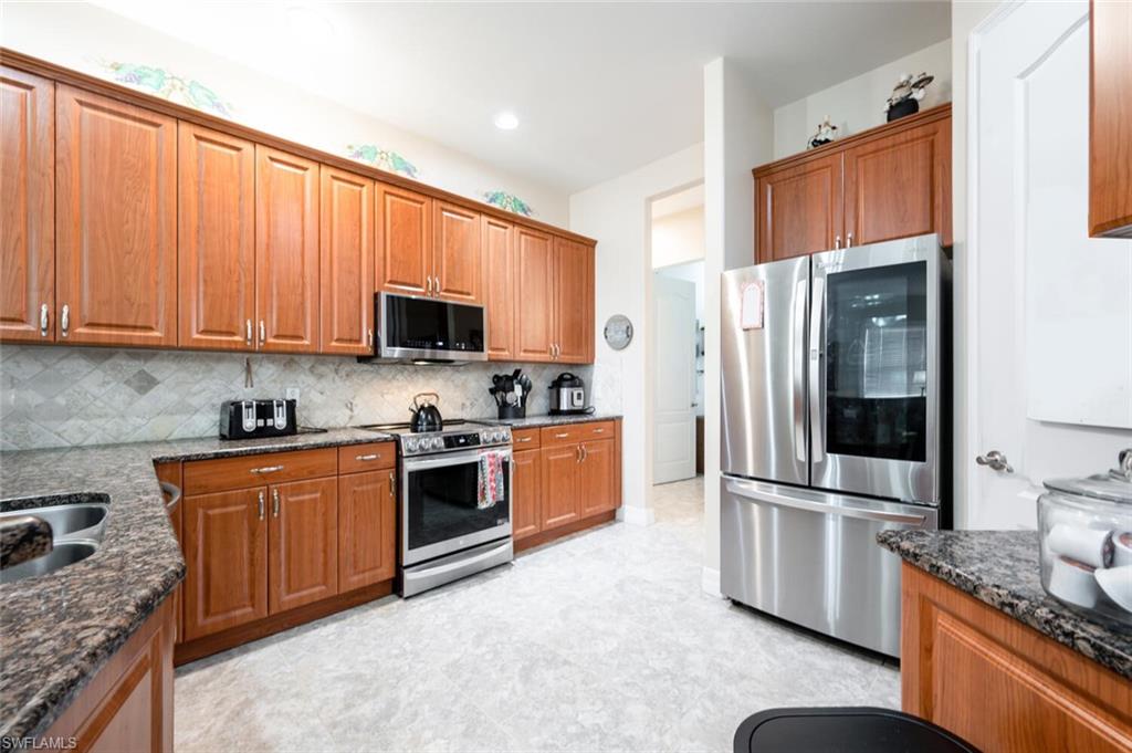 GOLDEN GATE ESTATES - Residential