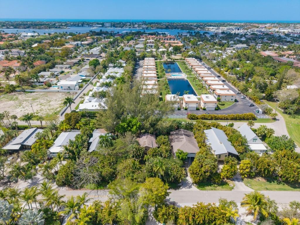 Photo of 2022 Frederick ST, NAPLES, FL 34112 (MLS # 226016258)