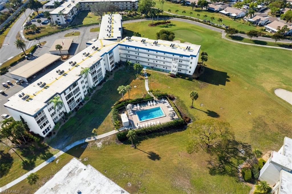 SEVEN LAKES - Residential