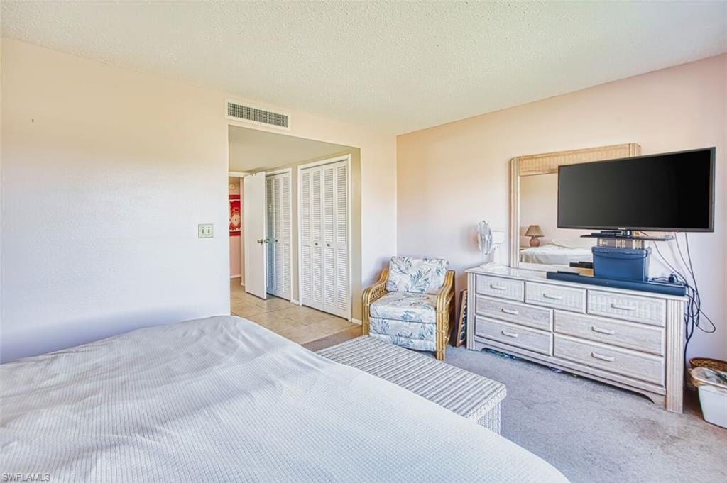 SEVEN LAKES - Residential