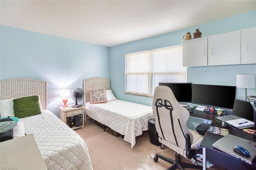 SEVEN LAKES - Residential