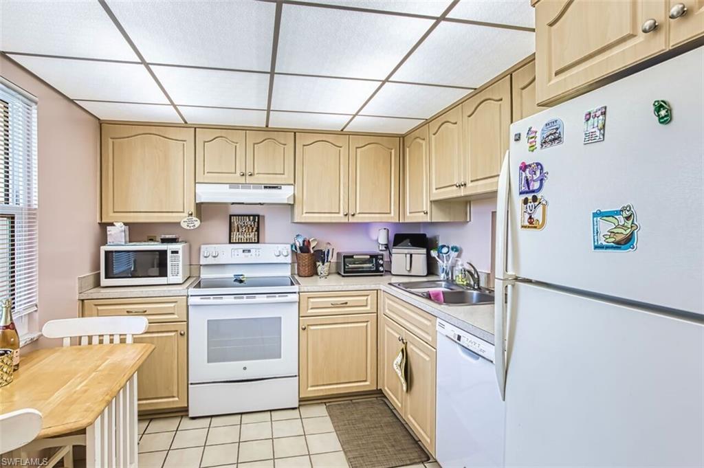 SEVEN LAKES - Residential