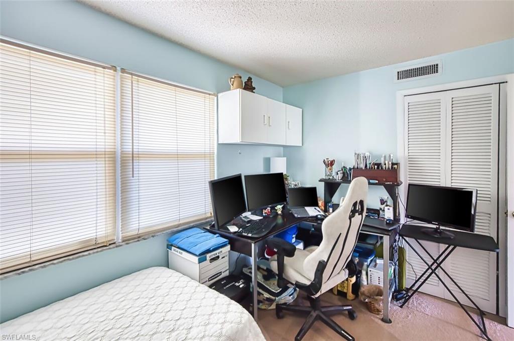 SEVEN LAKES - Residential