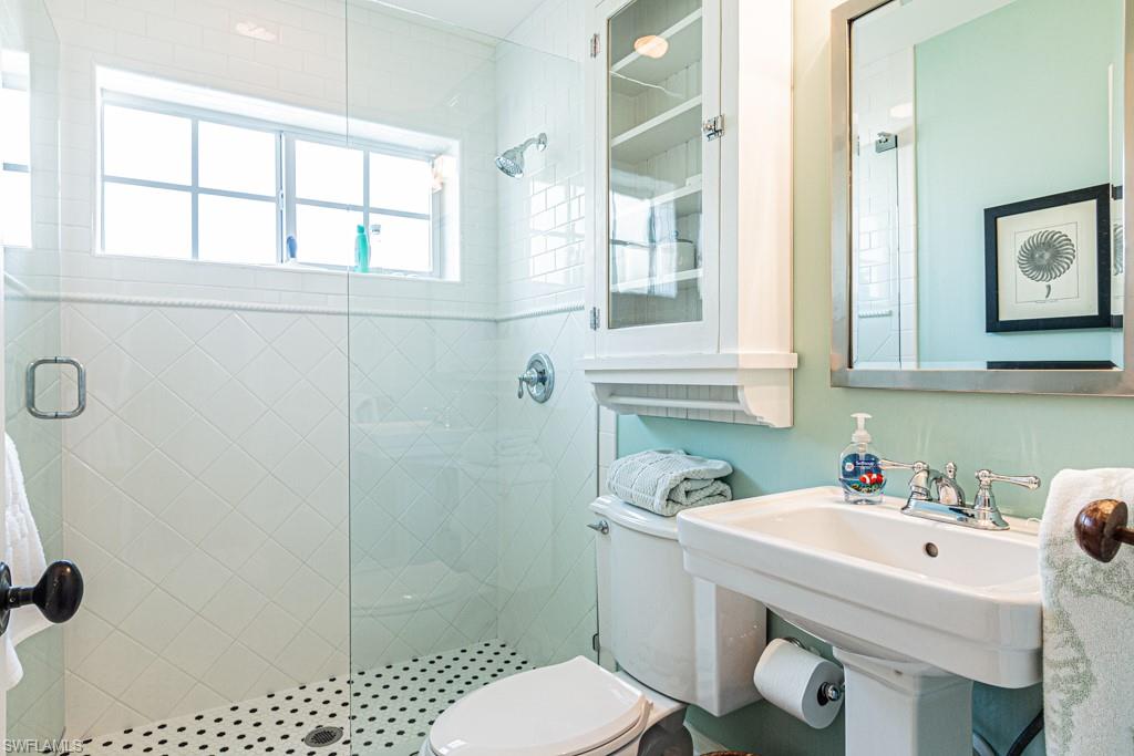 OLDE NAPLES - Residential Lease