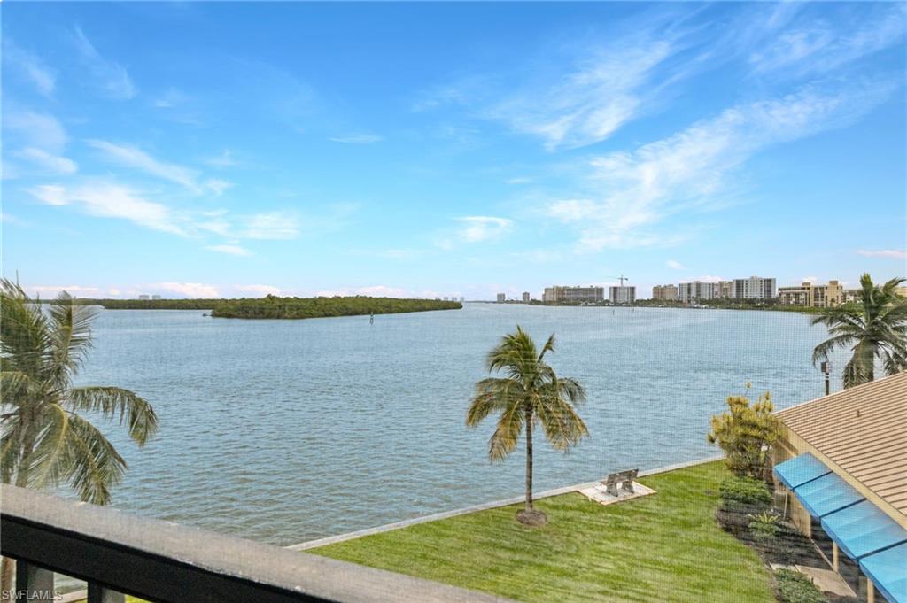 WINDWARD POINT CONDO - Residential