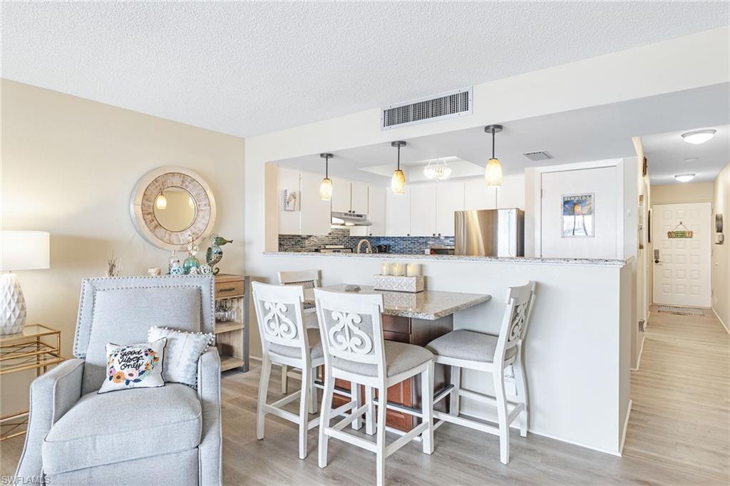 WINDWARD POINT CONDO - Residential