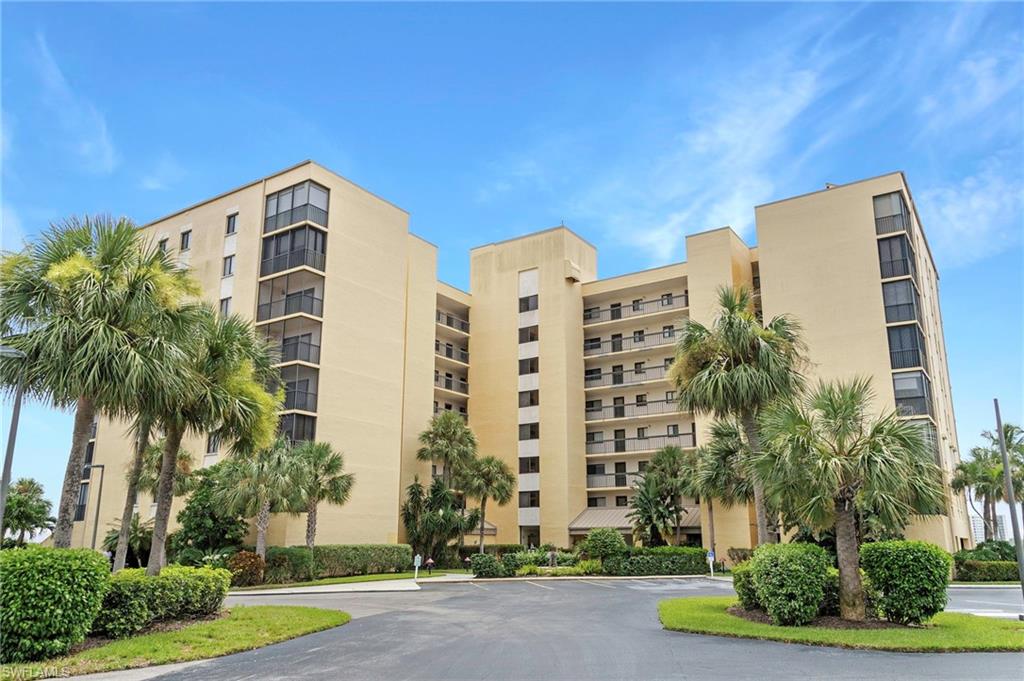 WINDWARD POINT CONDO - Residential