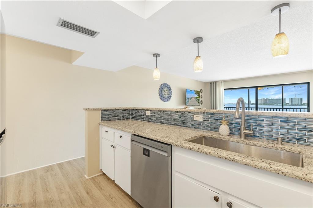 WINDWARD POINT CONDO - Residential
