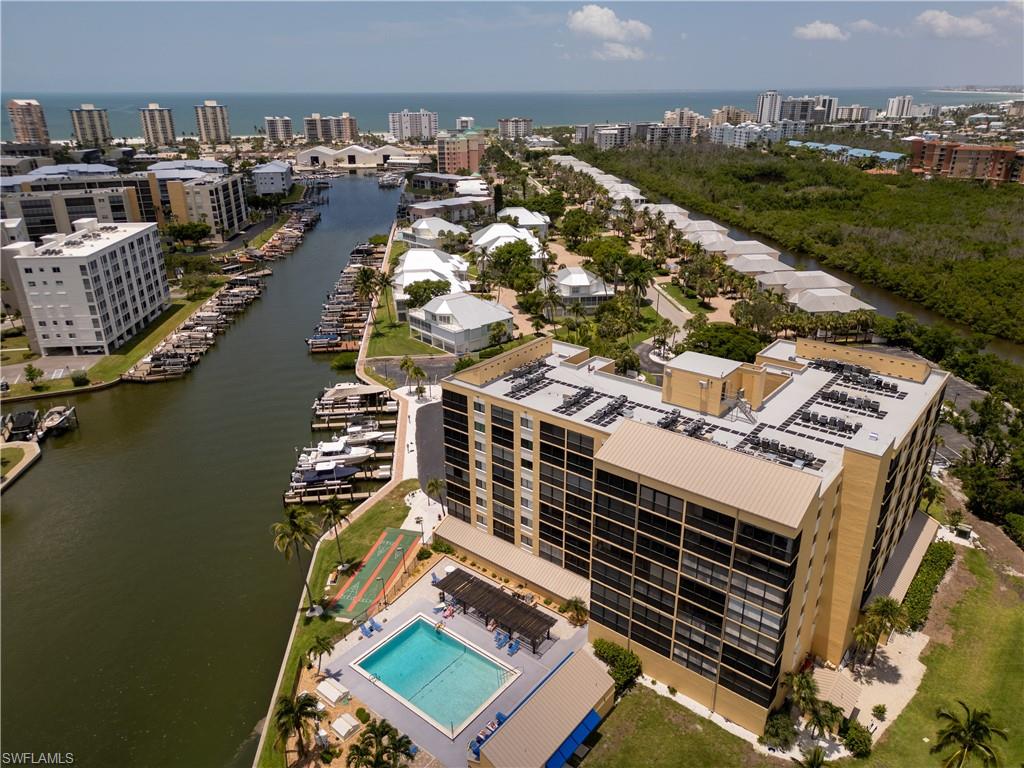 WINDWARD POINT CONDO - Residential