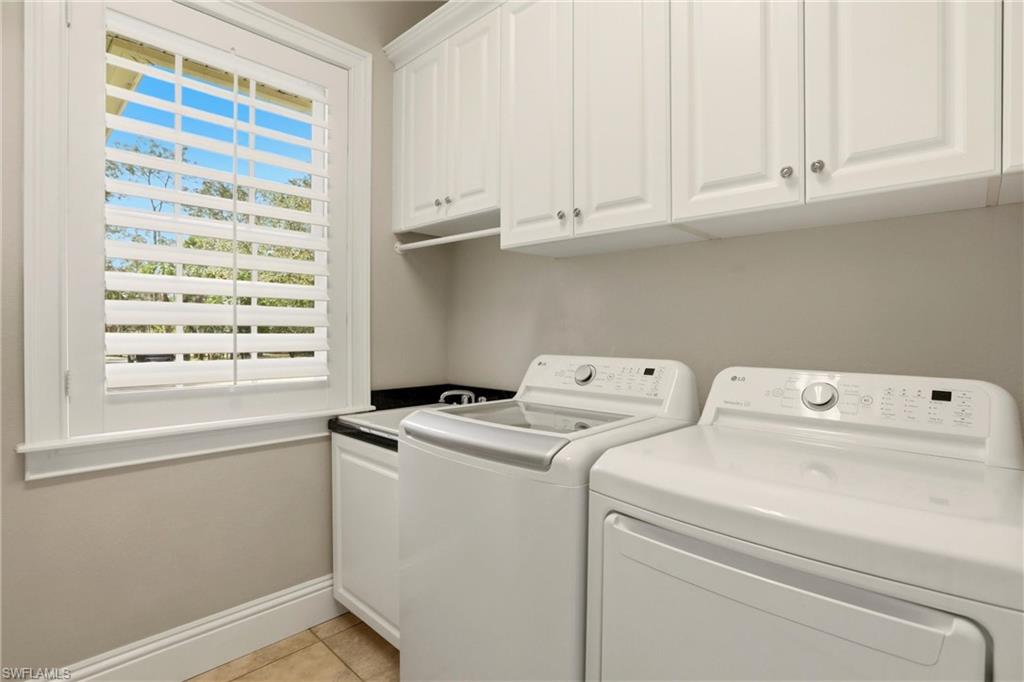 COLLIER WOODS - Residential