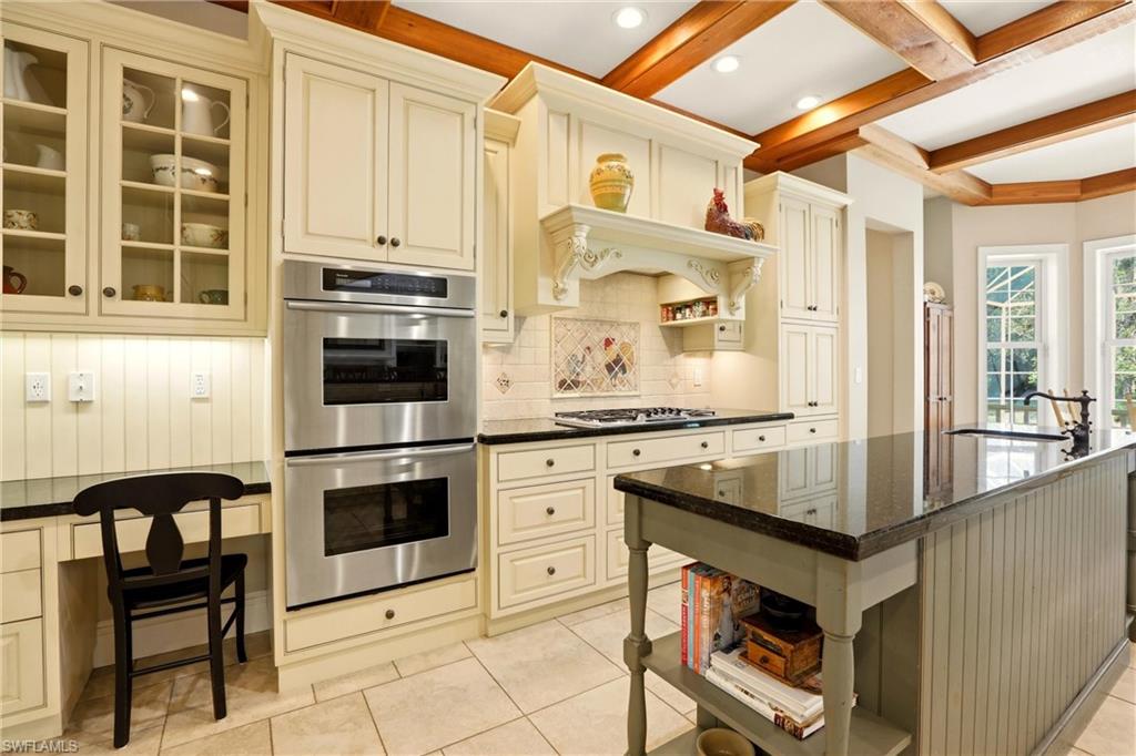 COLLIER WOODS - Residential