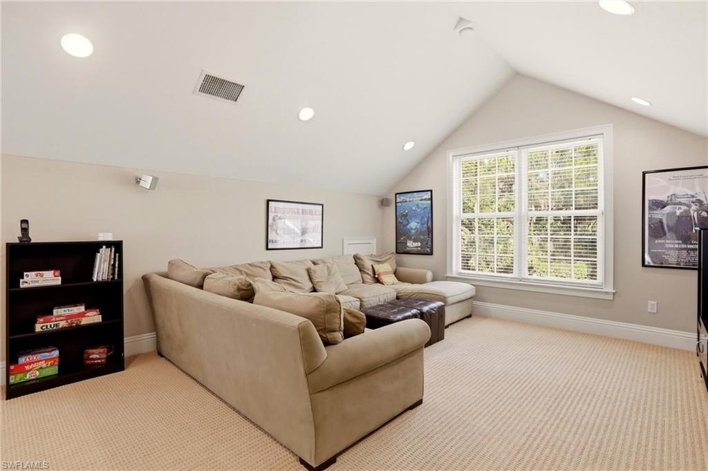 COLLIER WOODS - Residential