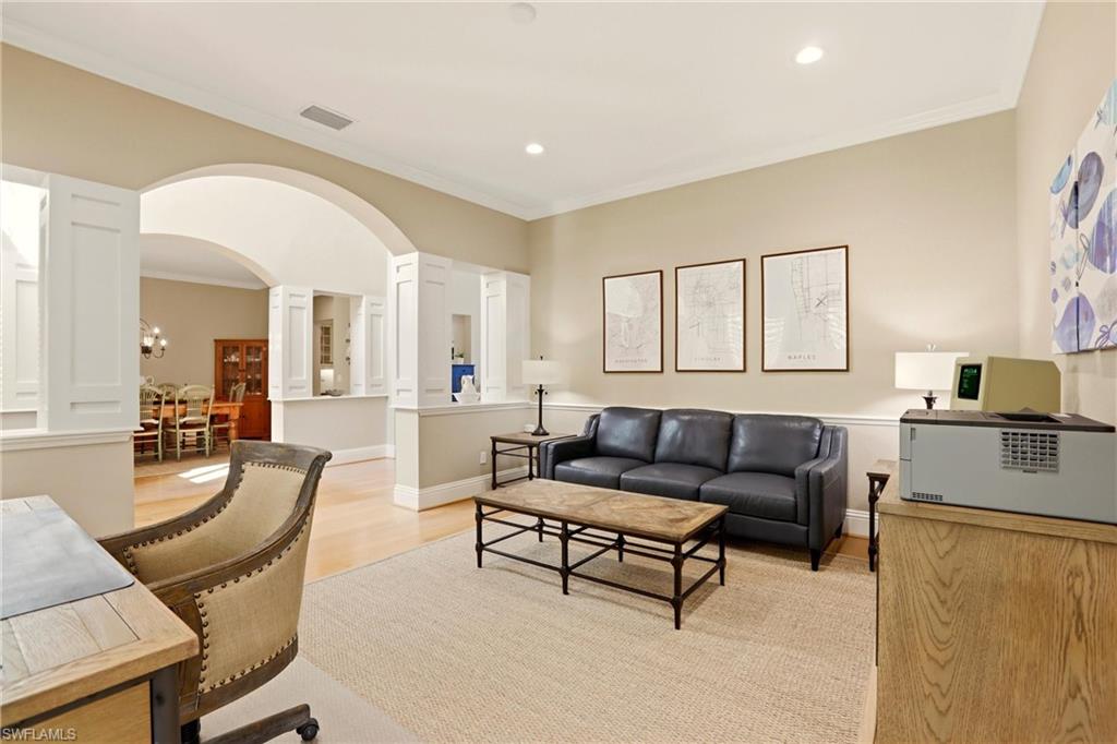 COLLIER WOODS - Residential