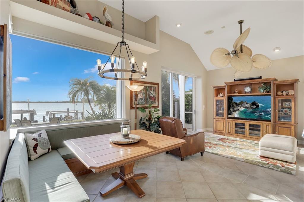 MARCO BEACH - Residential